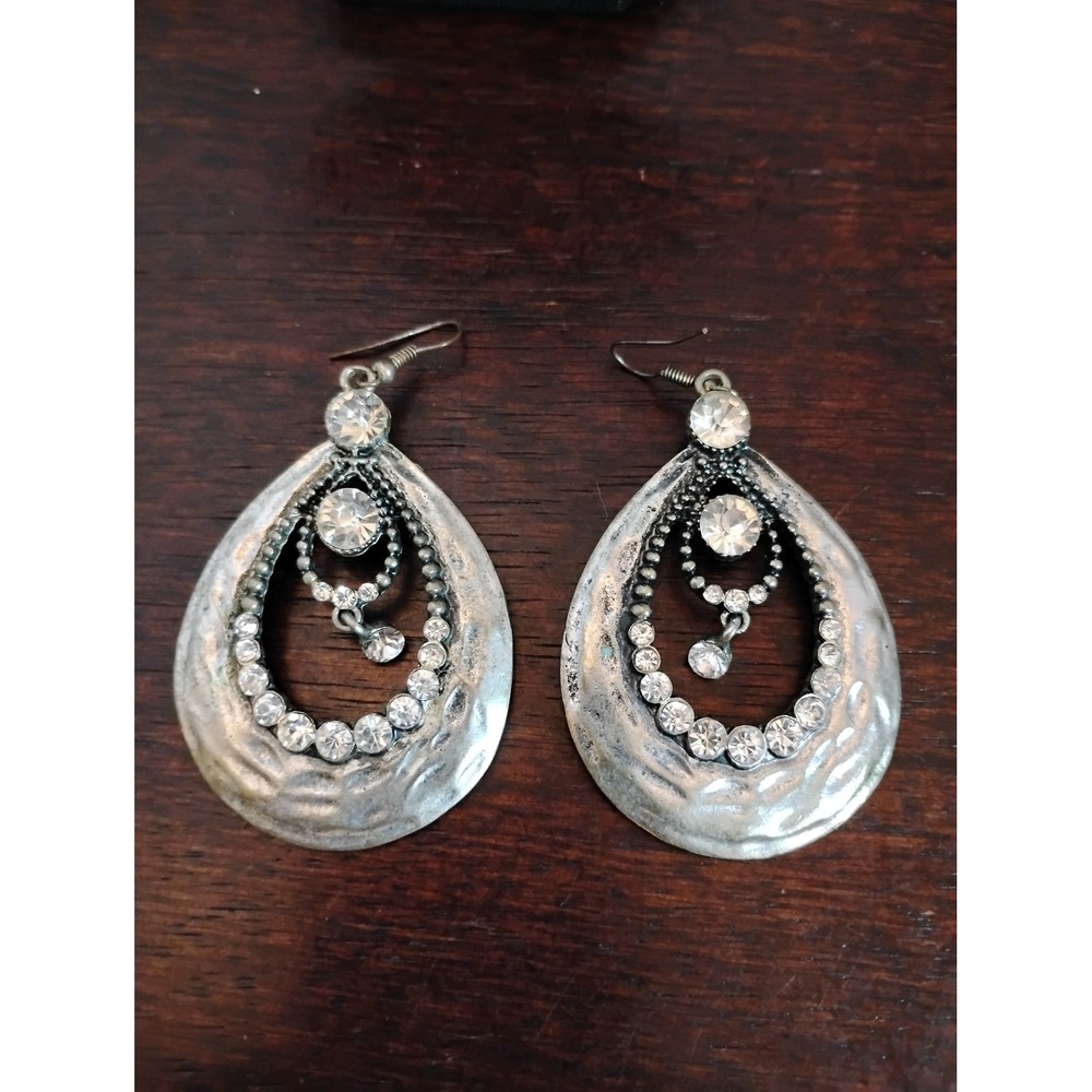 Vintage Silver‎ Tone Rhinestone Hammered Teardrop Dangle Statement Earrings